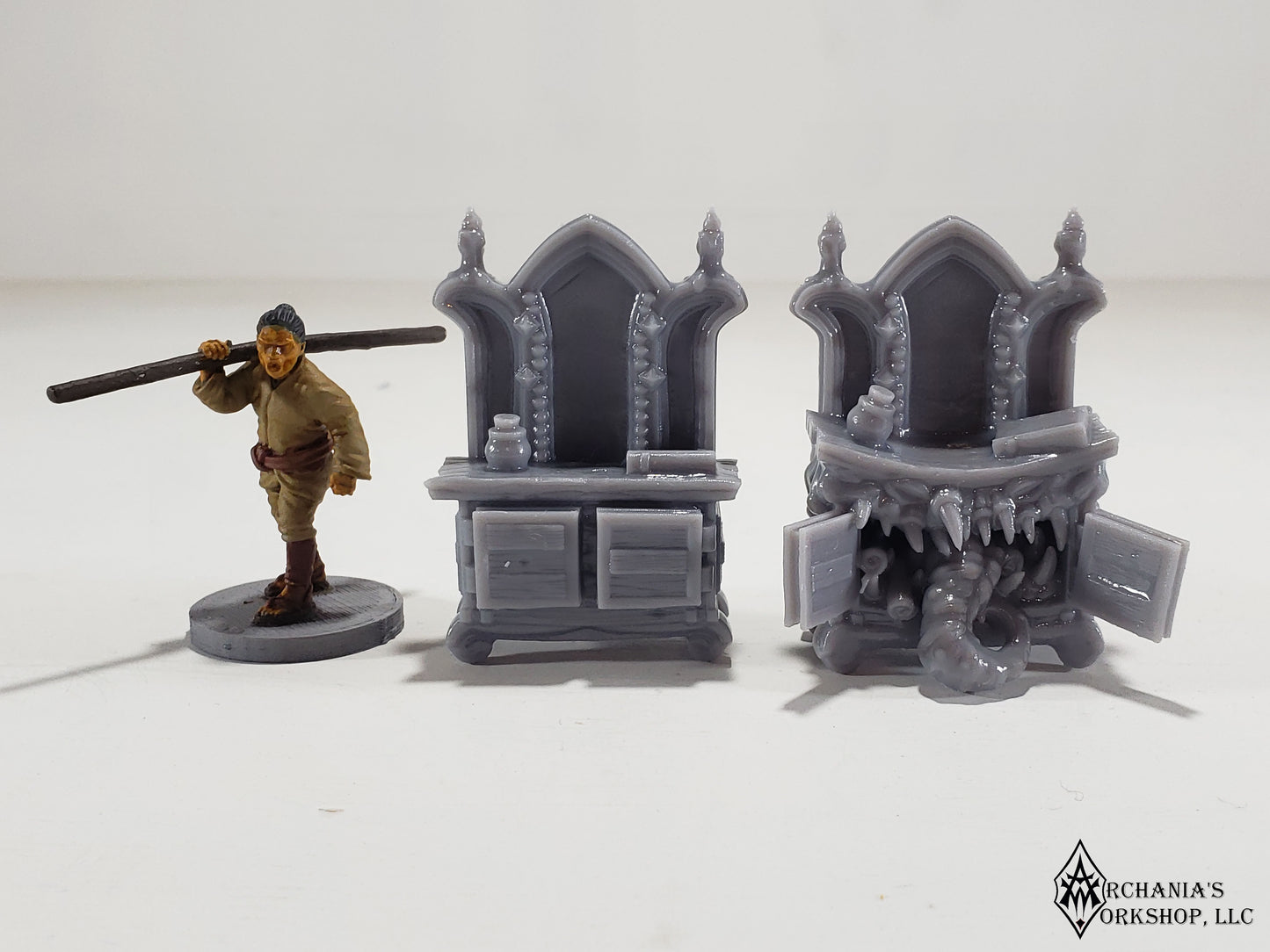 Dresser and Dresser Mimic